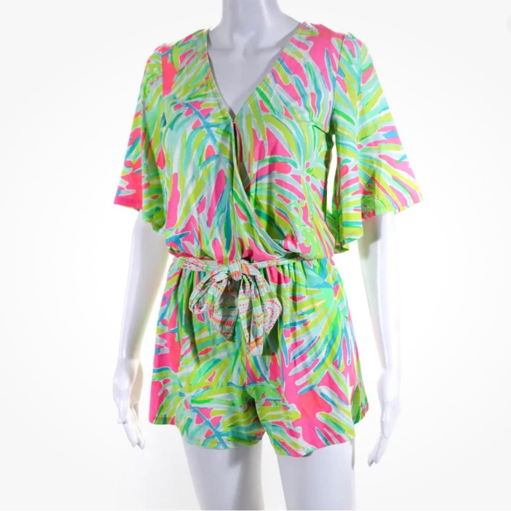 Lily Pulitzer romper size XS EUC